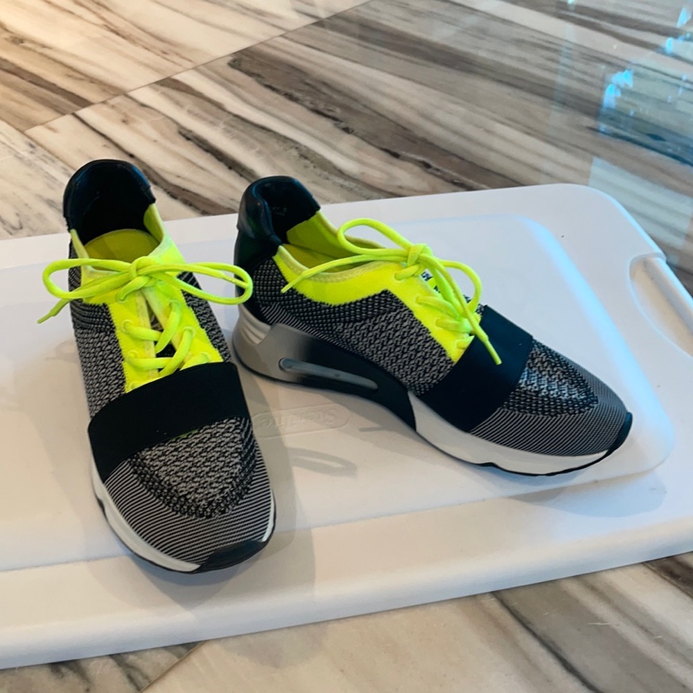 Ash sneakers brand new size 39, size us 9